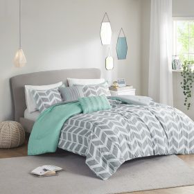 Nadia Comforter Set